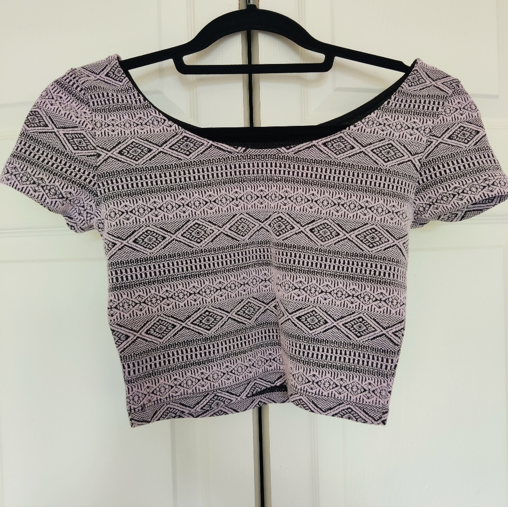 Lilac Pattern Crop Top - Picture 3 of 7